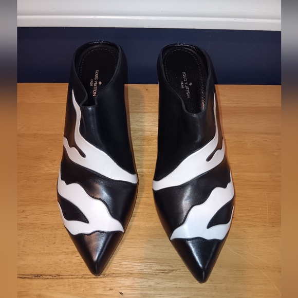 Louis Vuitton Leather Heeled Sandals Ssandals Size 40 - Picture 1 of 6